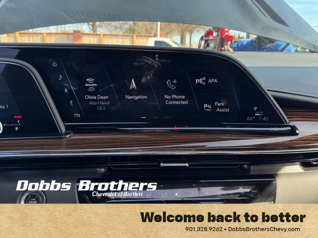 Used 2023 Cadillac Escalade Premium Luxury image 24