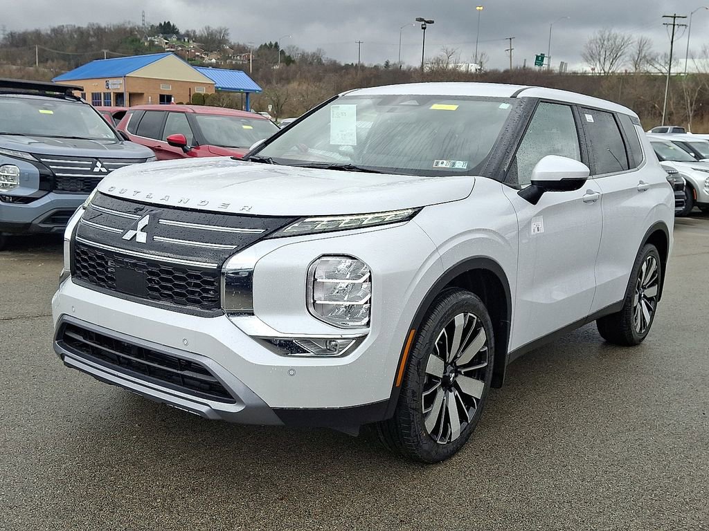 New 2026 Mitsubishi Outlander SE image 2