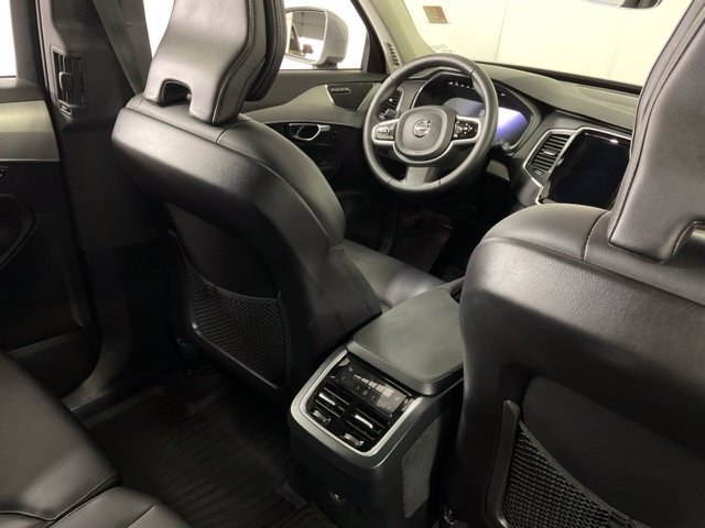 Certified 2025 Volvo XC90 B5 Core w/ Protection Package Premier AWD/4WD image 31