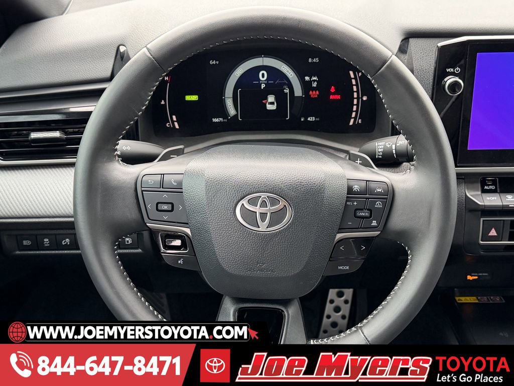 Used 2025 Toyota Camry SE w/ Multimedia Upgrade Package image 15