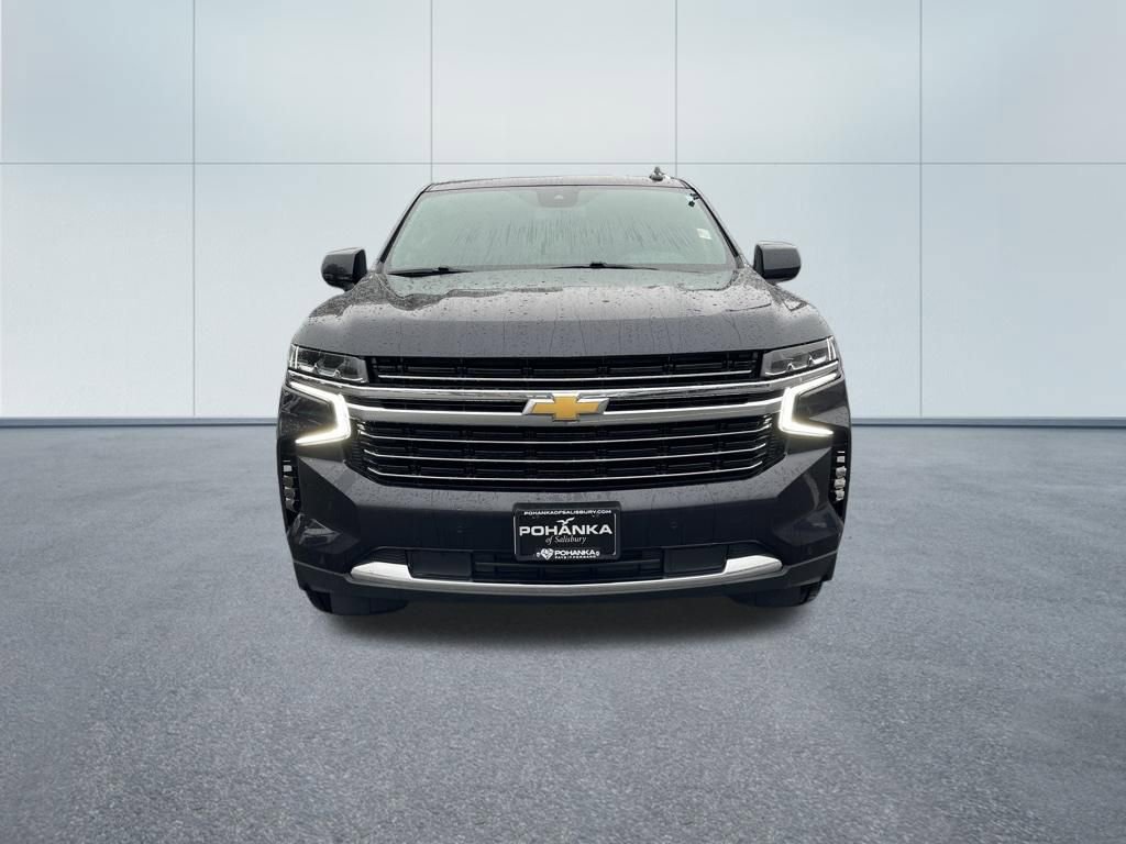 Used 2024 Chevrolet Suburban LT image 3