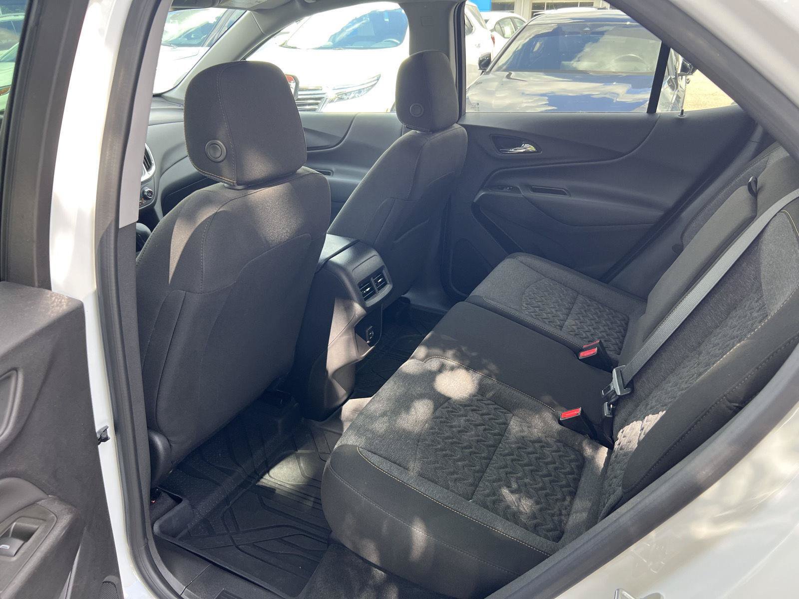 Used 2024 Chevrolet Equinox LT w/ LPO, Floor Liner Package FWD image 15
