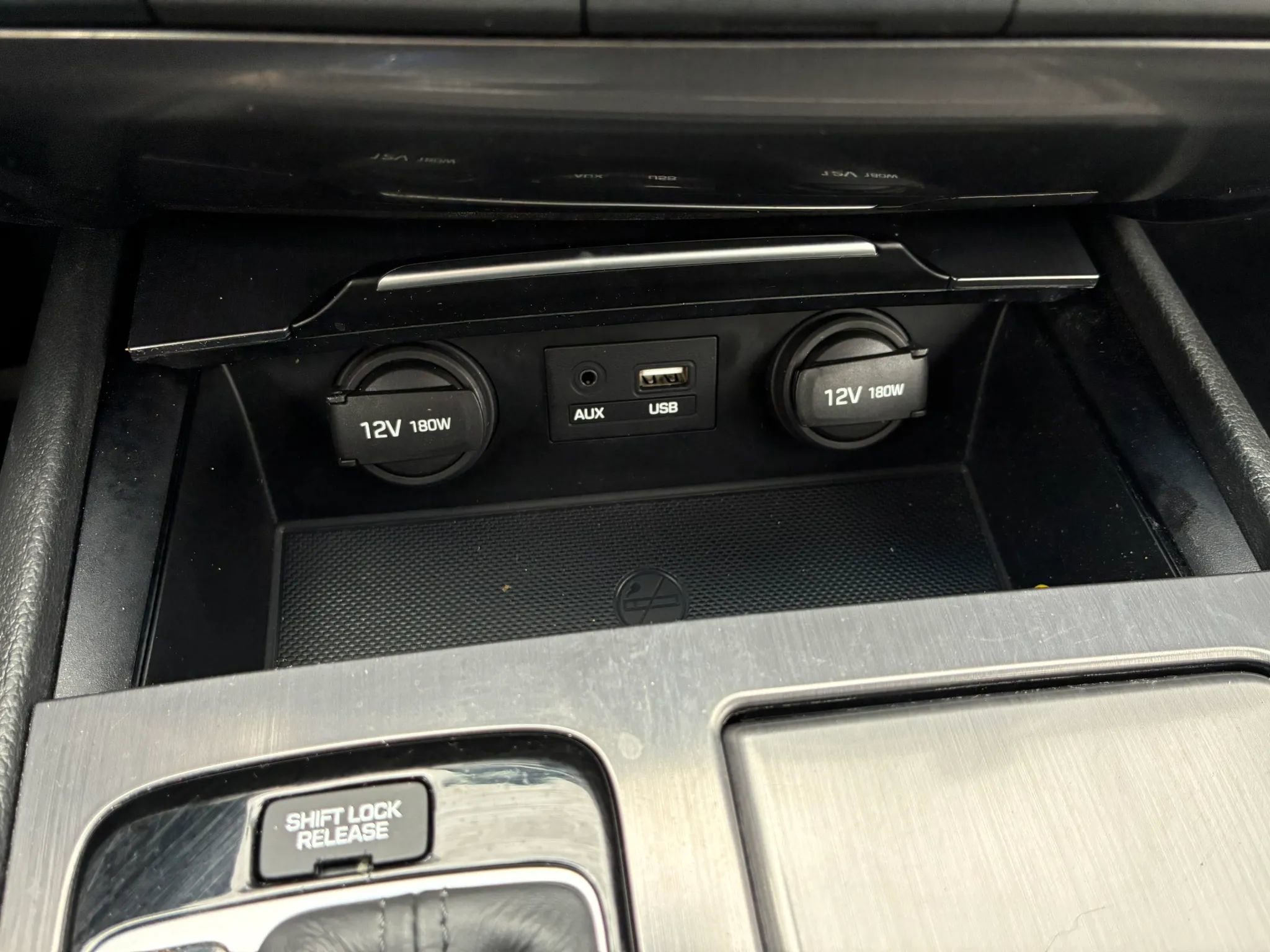 Used 2017 Genesis G80 3.8 AWD/4WD image 22