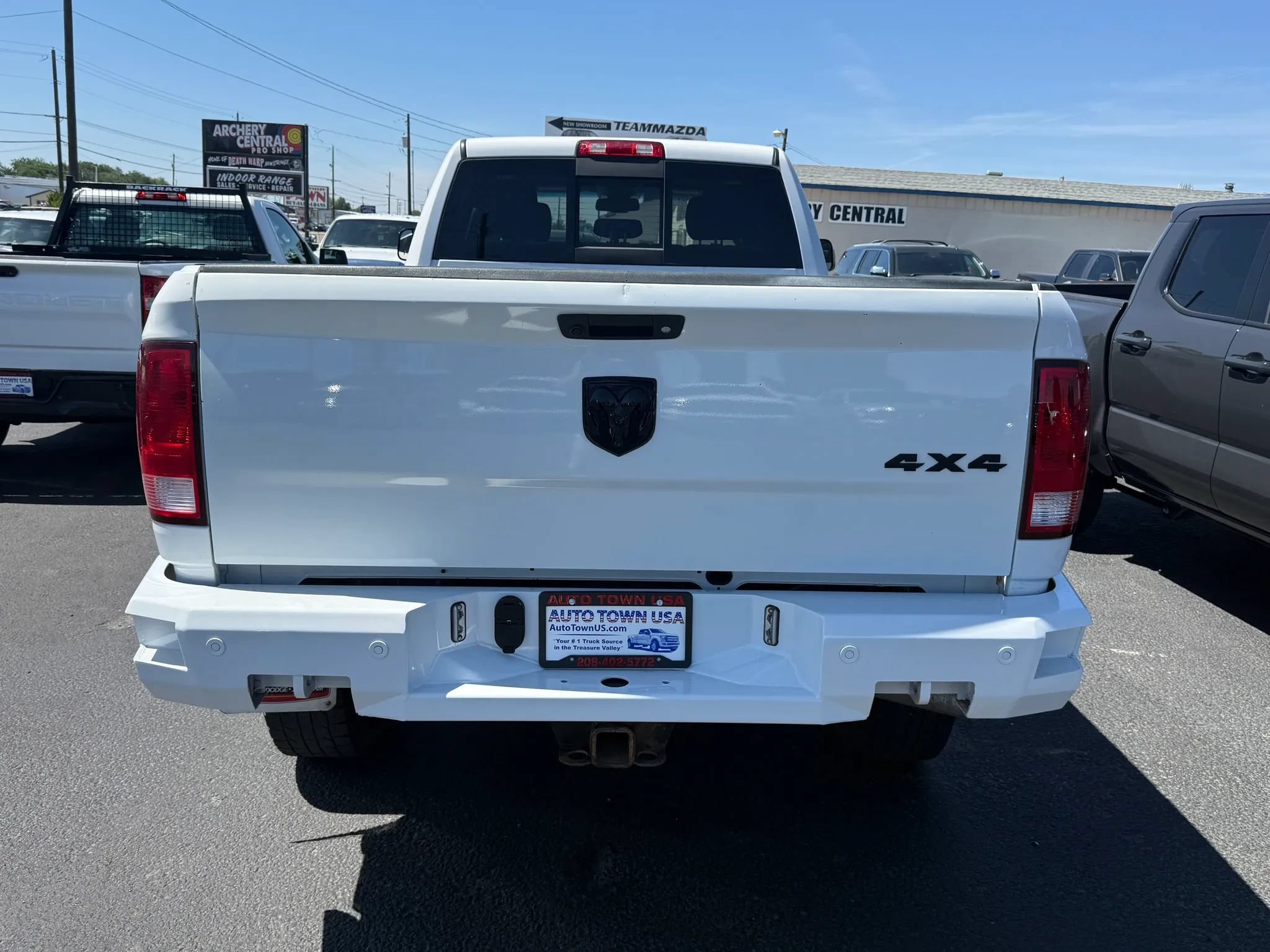 Used 2017 RAM 2500 Big Horn w/ Sport Appearance Group AWD/4WD image 4