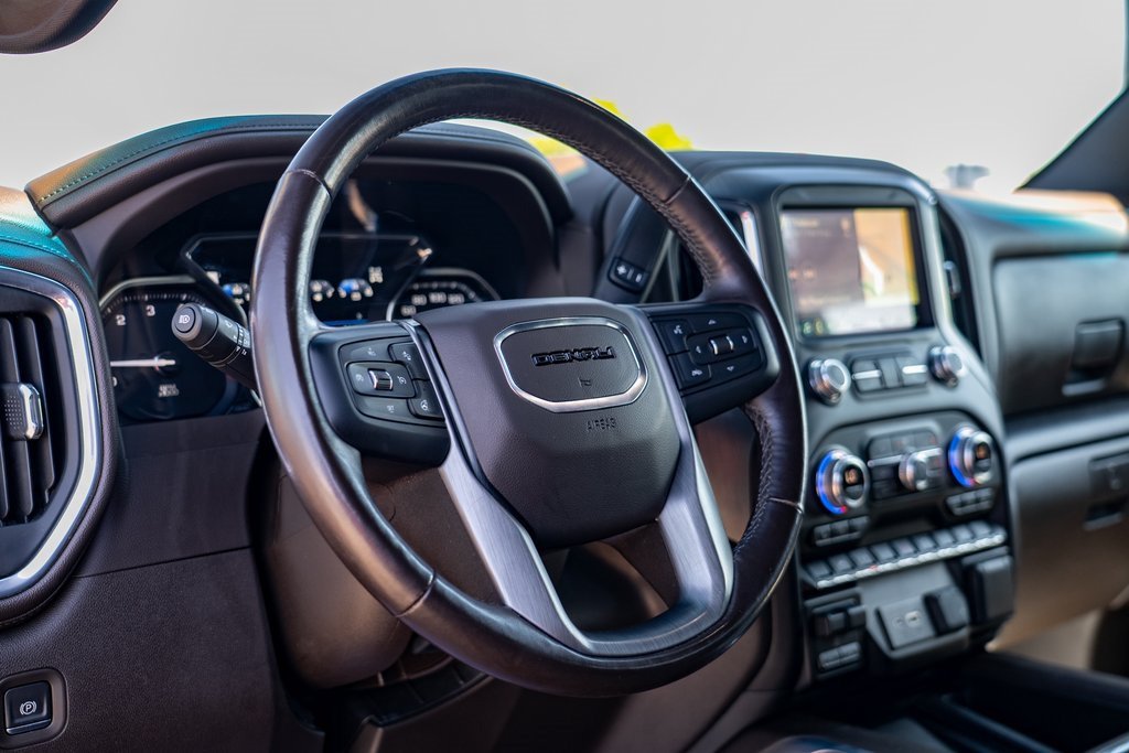 Used 2022 GMC Sierra 1500 Denali w/ Driver Alert Package II AWD/4WD image 13