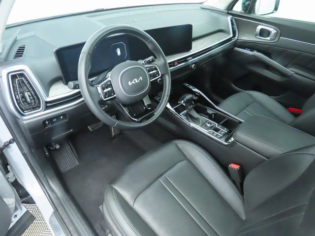 Used 2024 Kia Sorento SX image 9
