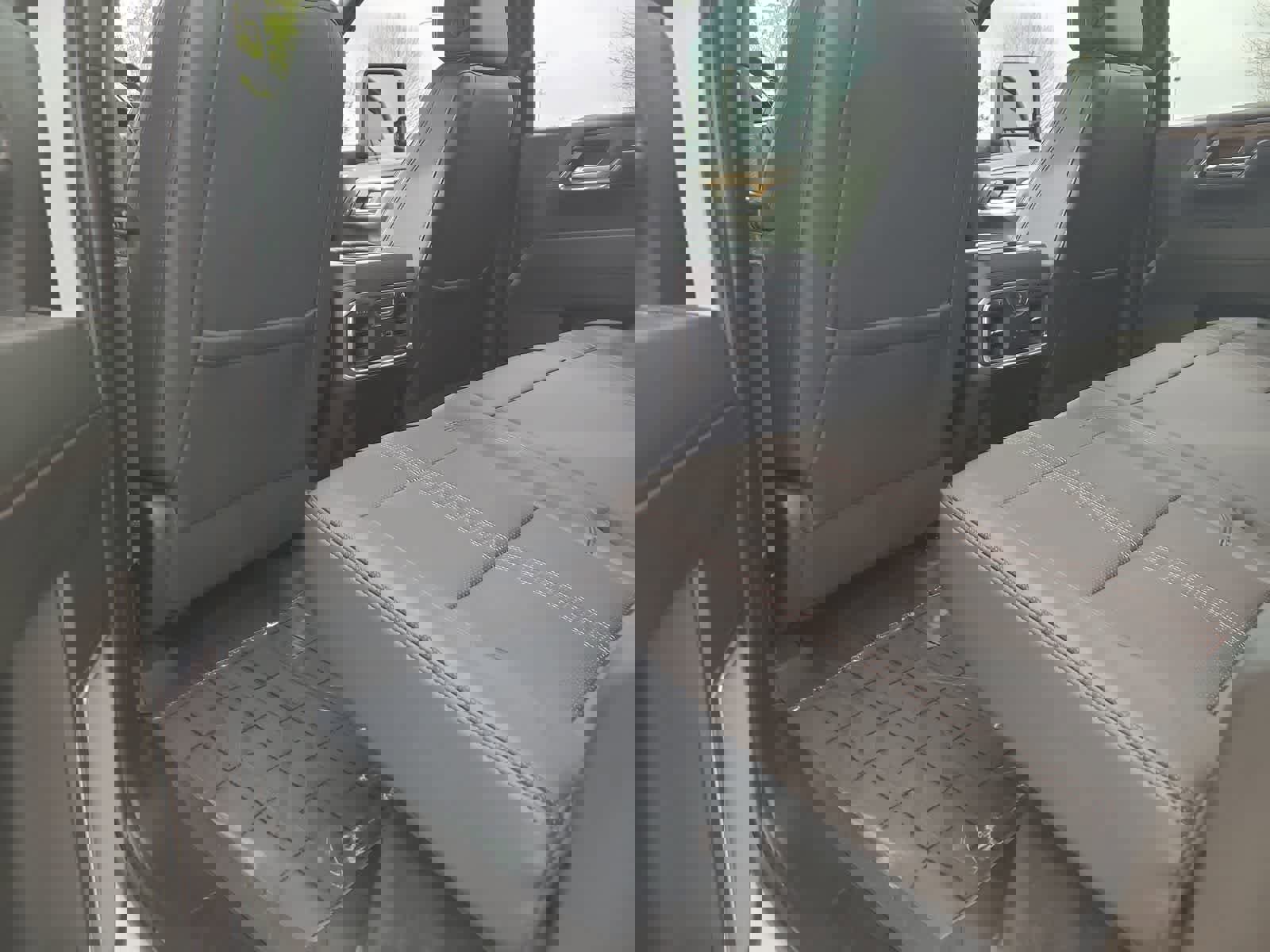 Used 2024 Chevrolet Silverado 2500 High Country w/ Technology Package image 20