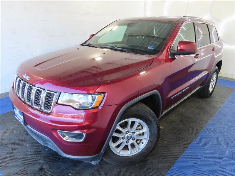 Used 2019 Jeep Grand Cherokee Laredo image 4