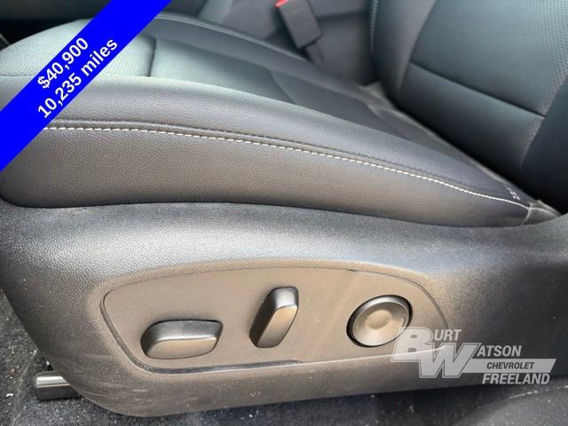 Used 2025 Chevrolet Traverse LT w/ Driver Confidence Package AWD/4WD image 14