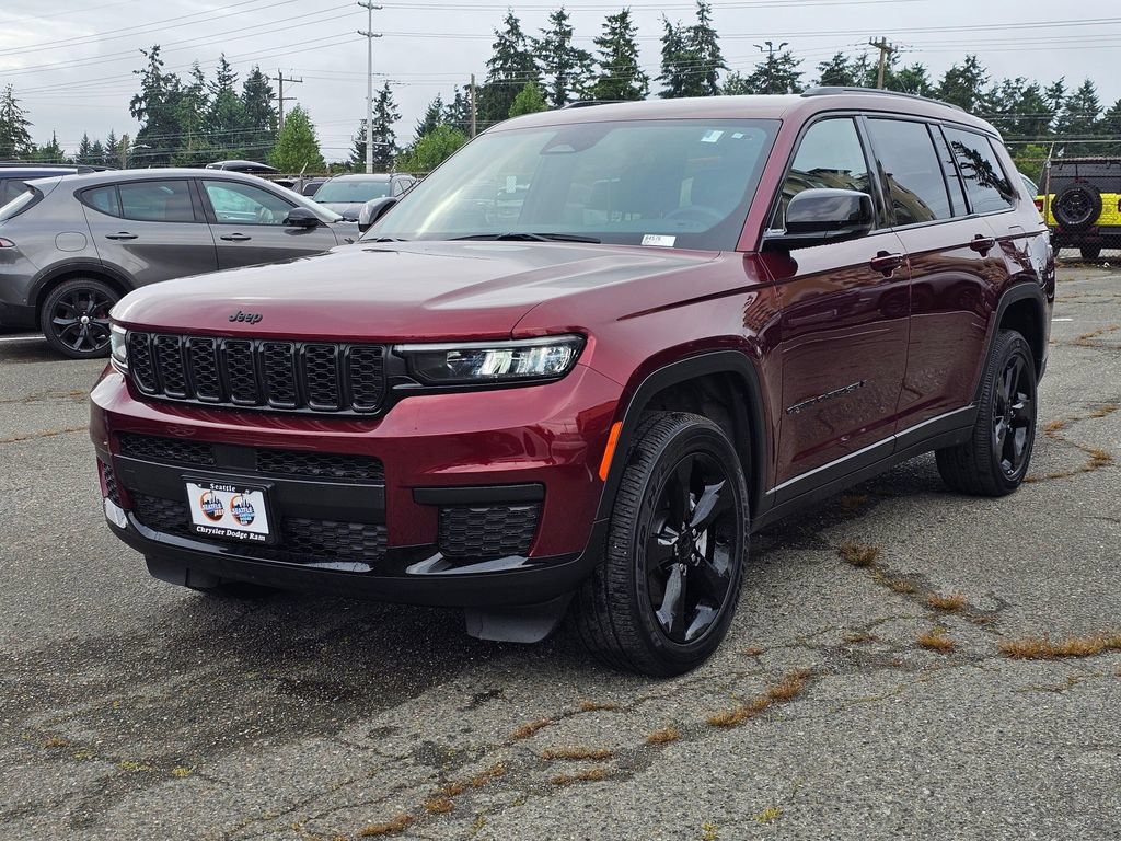Used 2023 Jeep Grand Cherokee L Laredo AWD/4WD image 4
