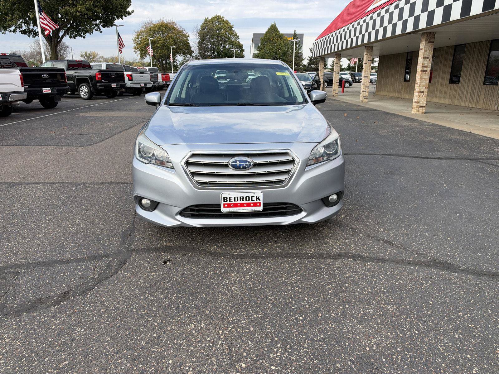 Used 2017 Subaru Legacy 3.6R Limited AWD/4WD image 2