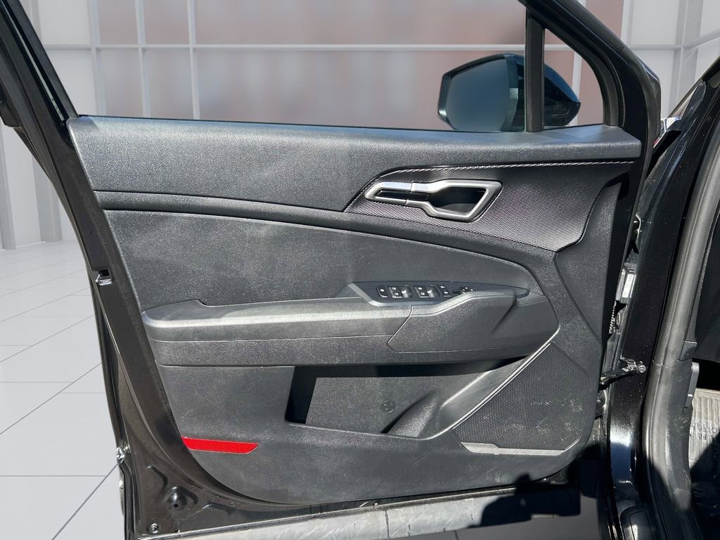 Used 2024 Kia Sportage LX image 17