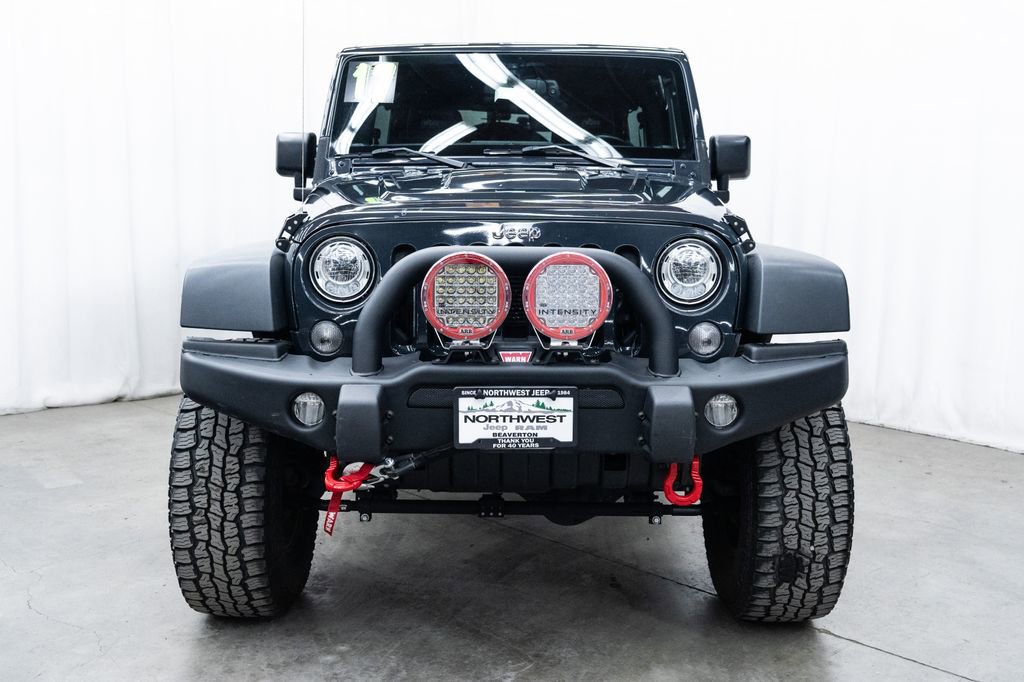 Used 2017 Jeep Wrangler Unlimited Rubicon w/ Connectivity Group AWD/4WD image 2