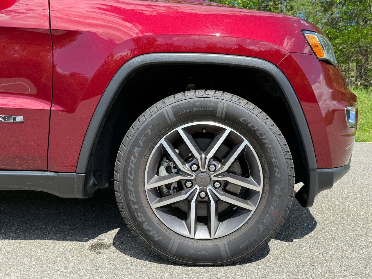 Used 2021 Jeep Grand Cherokee Limited AWD/4WD image 10