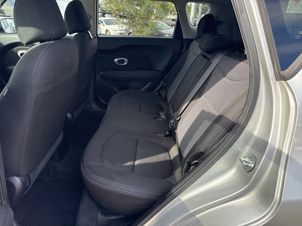 Used 2019 Kia Soul + image 13