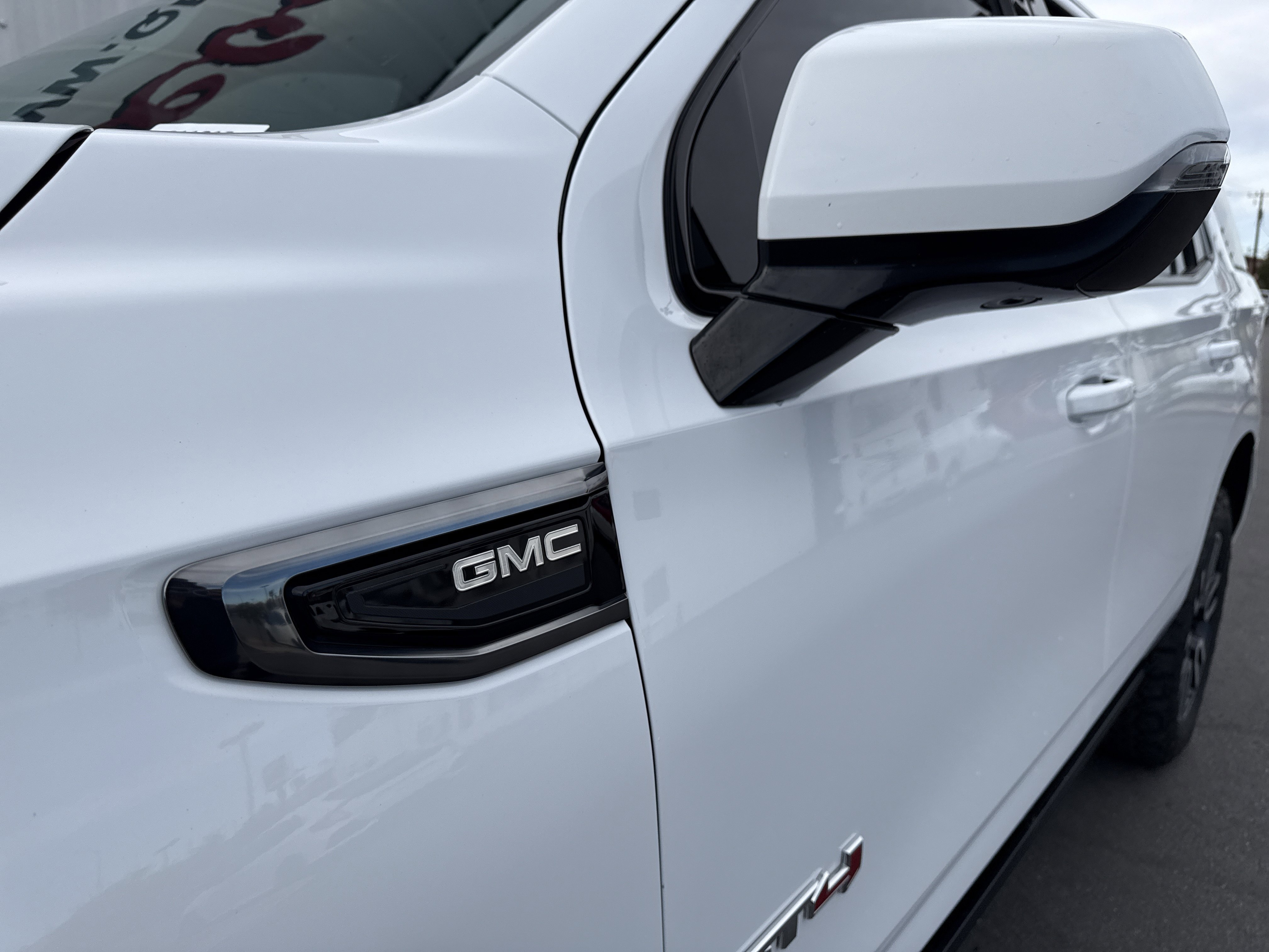 Used 2022 GMC Yukon AT4 image 7