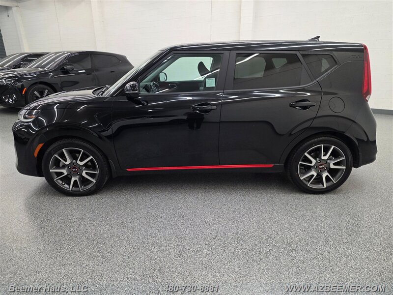 Used 2021 Kia Soul Turbo FWD image 4
