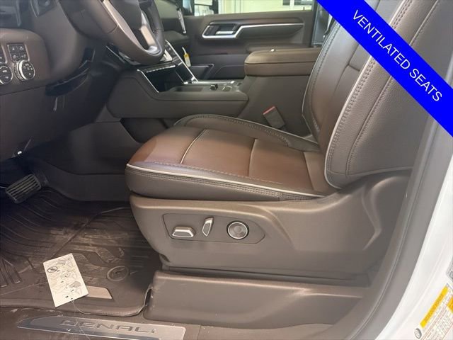 New 2026 GMC Sierra 3500 Denali w/ Technology Package image 7
