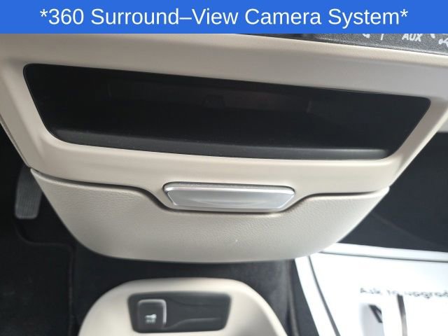 Used 2023 Chrysler Pacifica Touring-L image 36