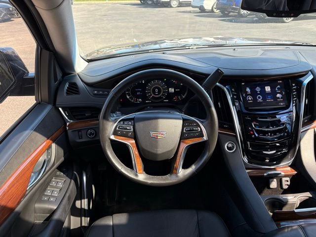 Used 2016 Cadillac Escalade Luxury image 22