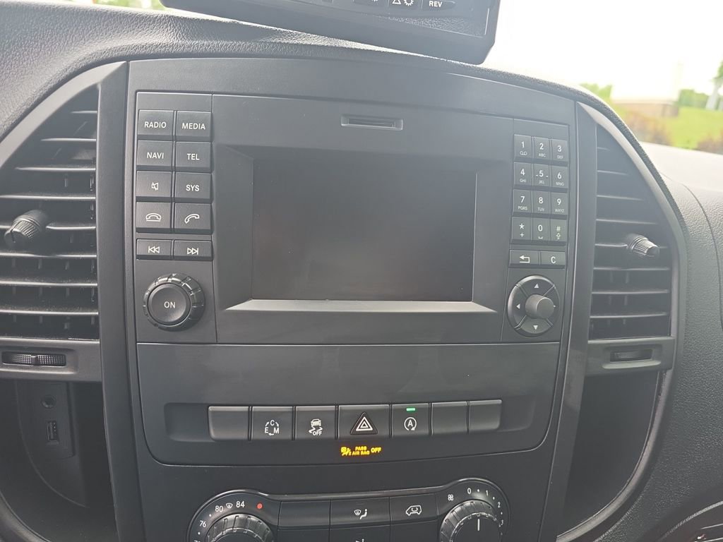 Used 2019 Mercedes-Benz Metris image 9