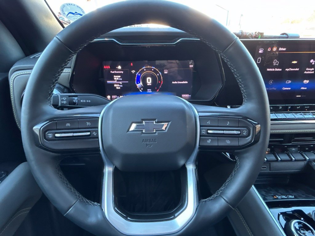 Used 2025 Chevrolet Colorado ZR2 w/ Midnight Edition AWD/4WD image 19