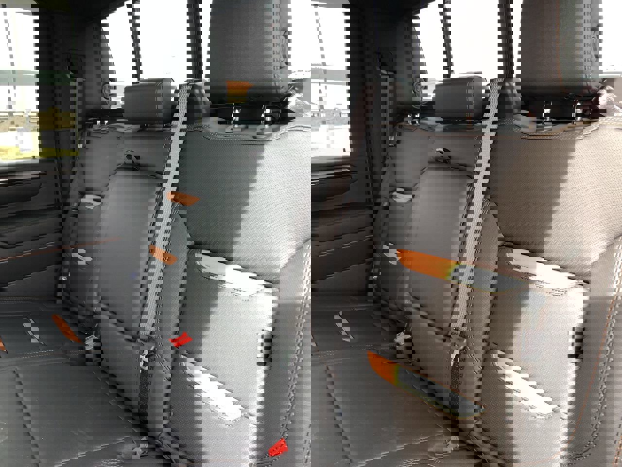 Used 2024 GMC Sierra 2500 AT4 w/ AT4 Preferred Package image 11