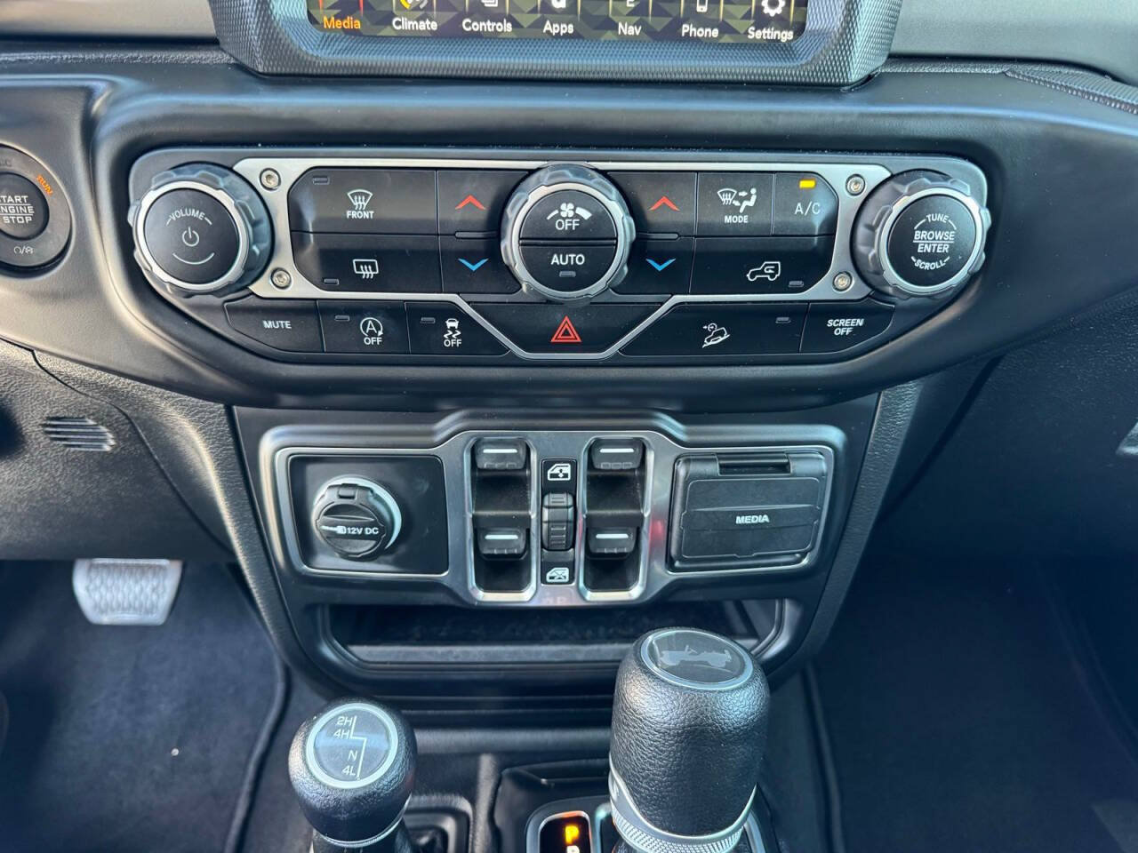 Used 2021 Jeep Wrangler Unlimited Sport w/ Uconnect 4C Nav & Sound Group AWD/4WD image 23