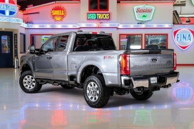 Used 2023 Ford F250 XLT w/ FX4 Off-Road Package AWD/4WD image 4
