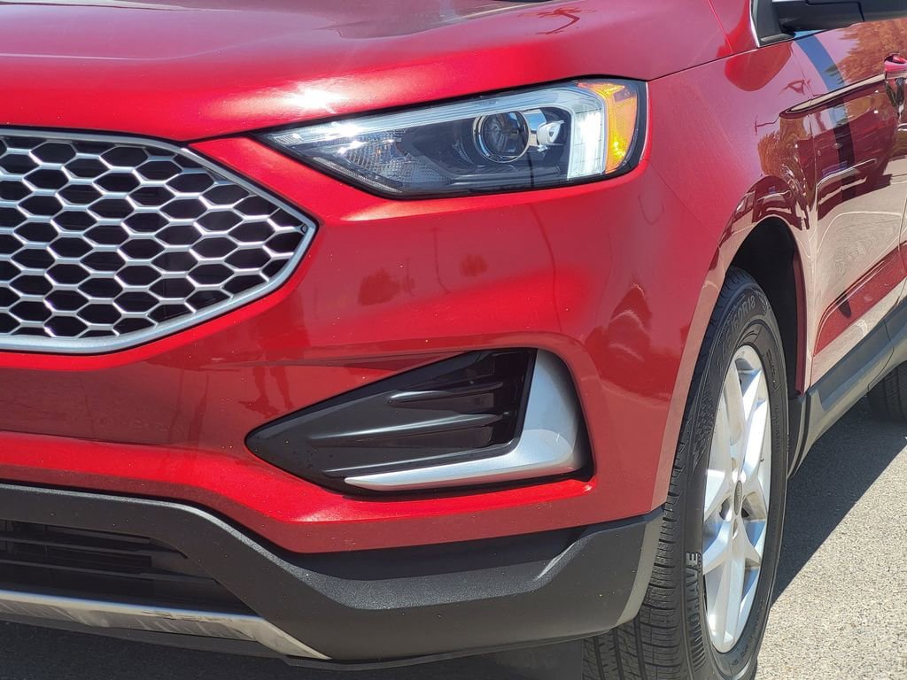 Used 2023 Ford Edge SEL AWD/4WD image 5