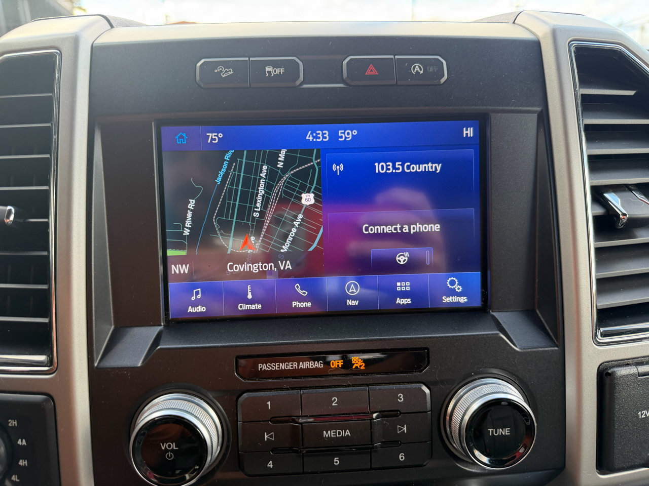Used 2019 Ford F150 Lariat w/ Equipment Group 502A Luxury image 17