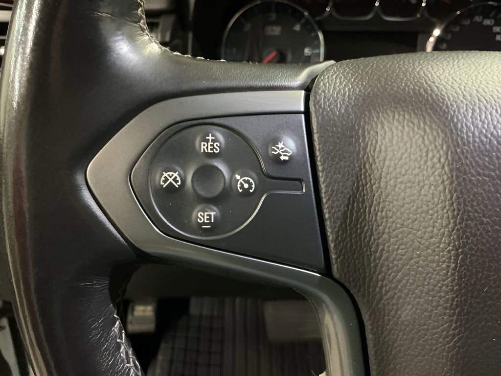 Used 2019 Chevrolet Suburban LT image 16