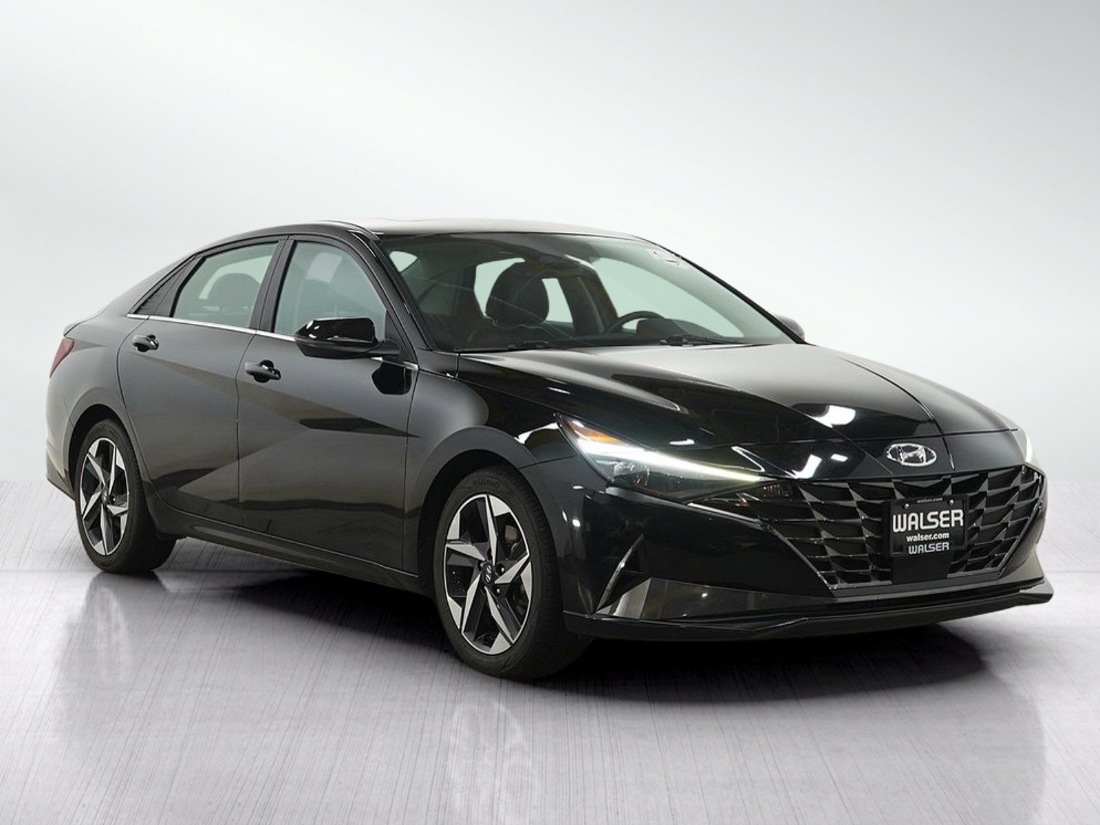 Used 2023 Hyundai Elantra Limited FWD image 8