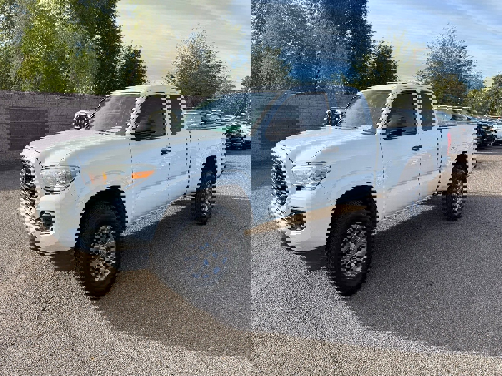 Used 2016 Toyota Tacoma SR