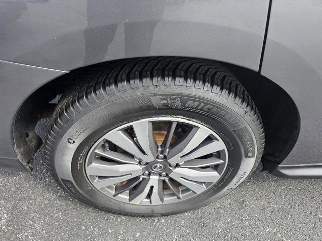 Used 2019 Nissan Pathfinder SL AWD/4WD image 7
