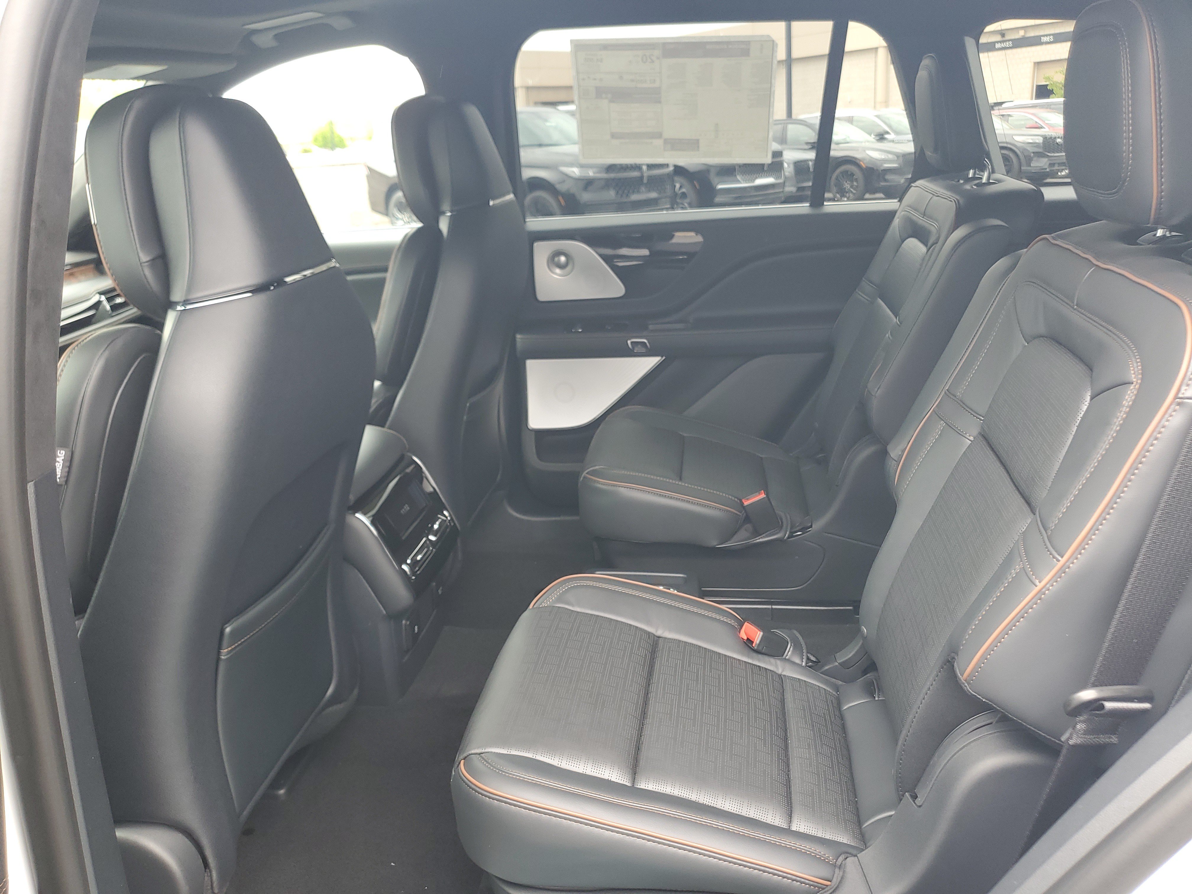 New 2026 Lincoln Aviator Black Label AWD/4WD image 23