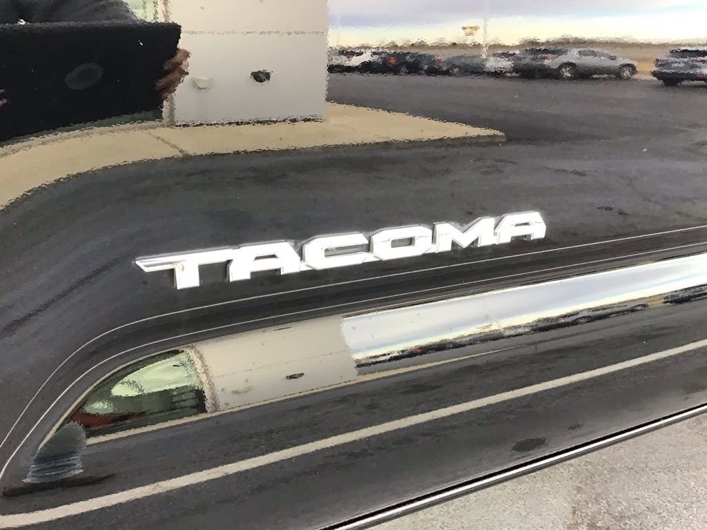 Used 2023 Toyota Tacoma SR5 w/ SR5 Appearance Package image 34