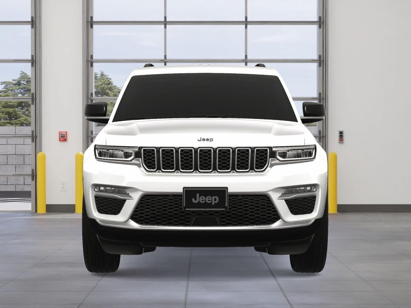 Used 2024 Jeep Grand Cherokee Limited AWD/4WD image 10