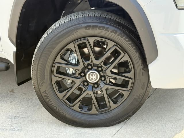 Used 2024 Toyota Tundra Limited image 2