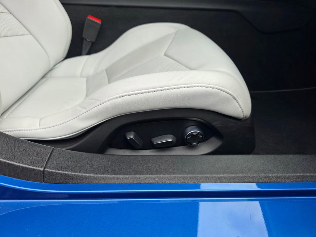 Used 2021 Chevrolet Corvette Stingray Preferred Cpe w/ Battery Protection Package image 11