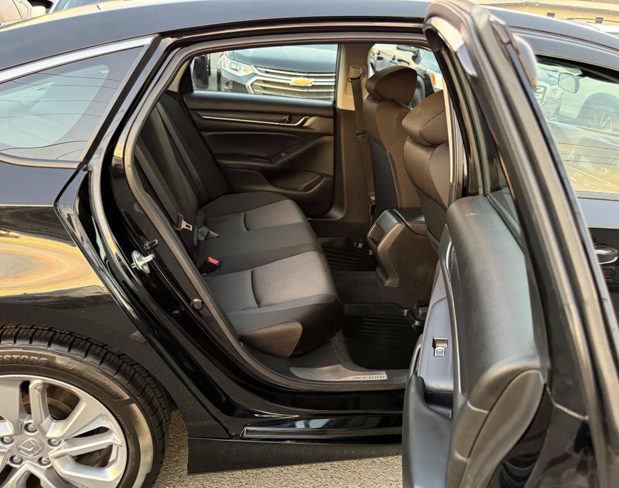Used 2018 Honda Accord LX image 12