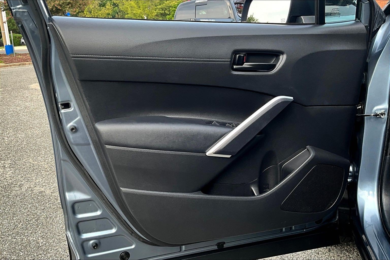 Used 2023 Toyota Corolla Cross AWD Hybrid w/ Moonroof Package image 18