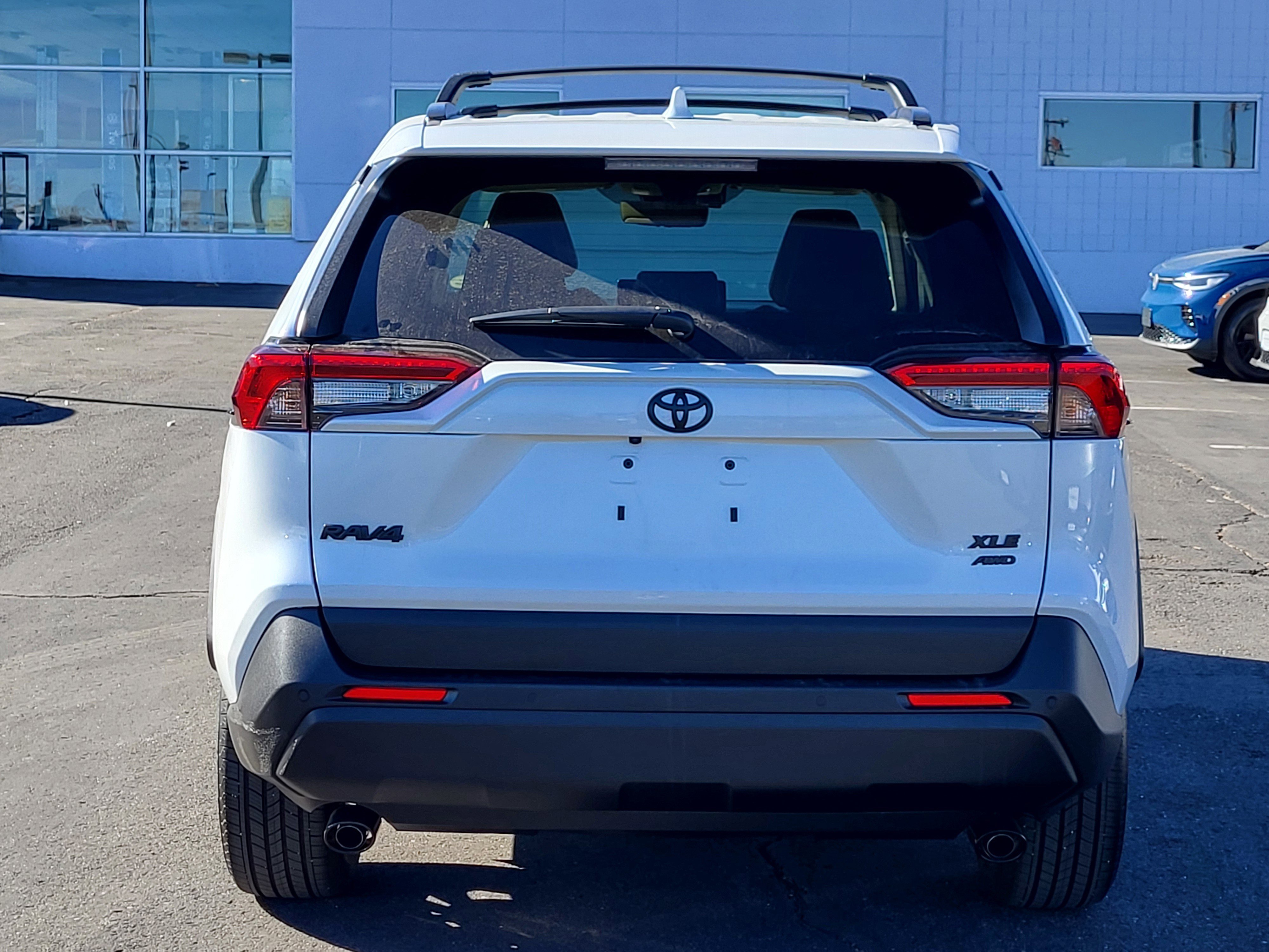 Used 2025 Toyota RAV4 XLE Premium w/ Weather Package image 5