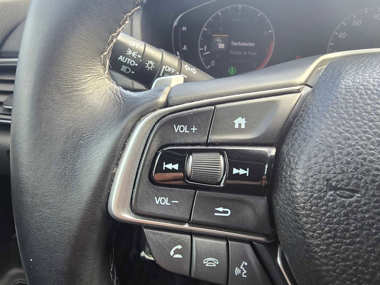 Used 2018 Honda Accord Sport image 31