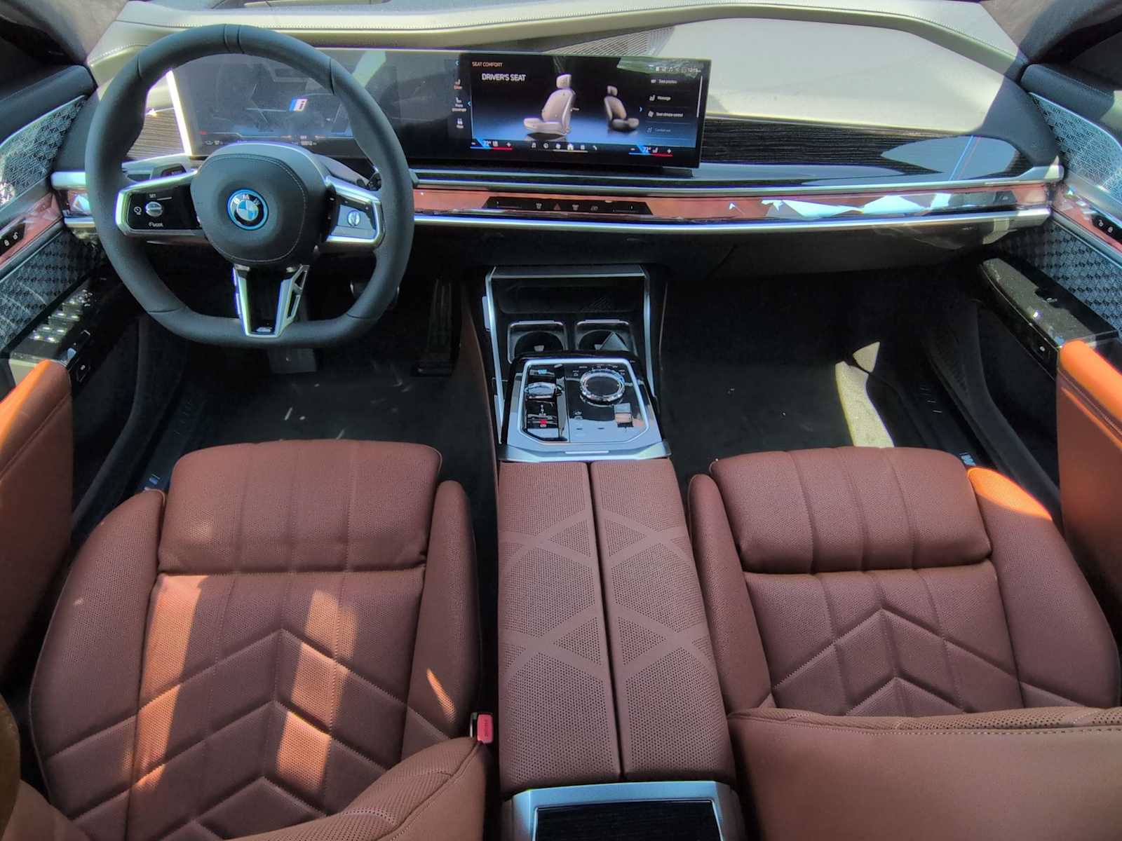 Used 2026 BMW i7 xDrive60 w/ Executive Package AWD/4WD image 15