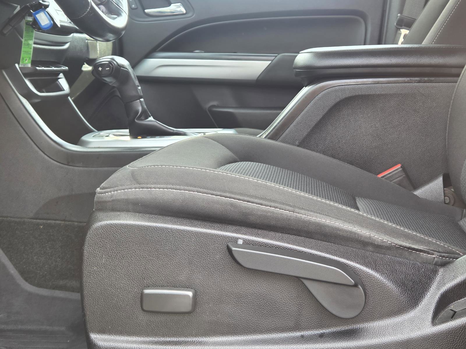 Used 2017 Chevrolet Colorado LT w/ LT Convenience Package image 20