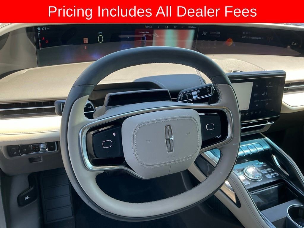 Used 2024 Lincoln Nautilus Premier AWD/4WD image 12