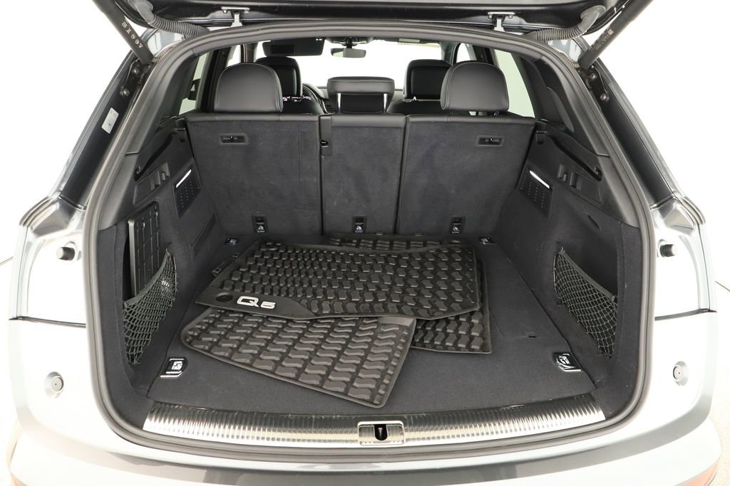 Certified 2025 Audi Q5 e Premium Plus w/ Premium Plus Package image 29