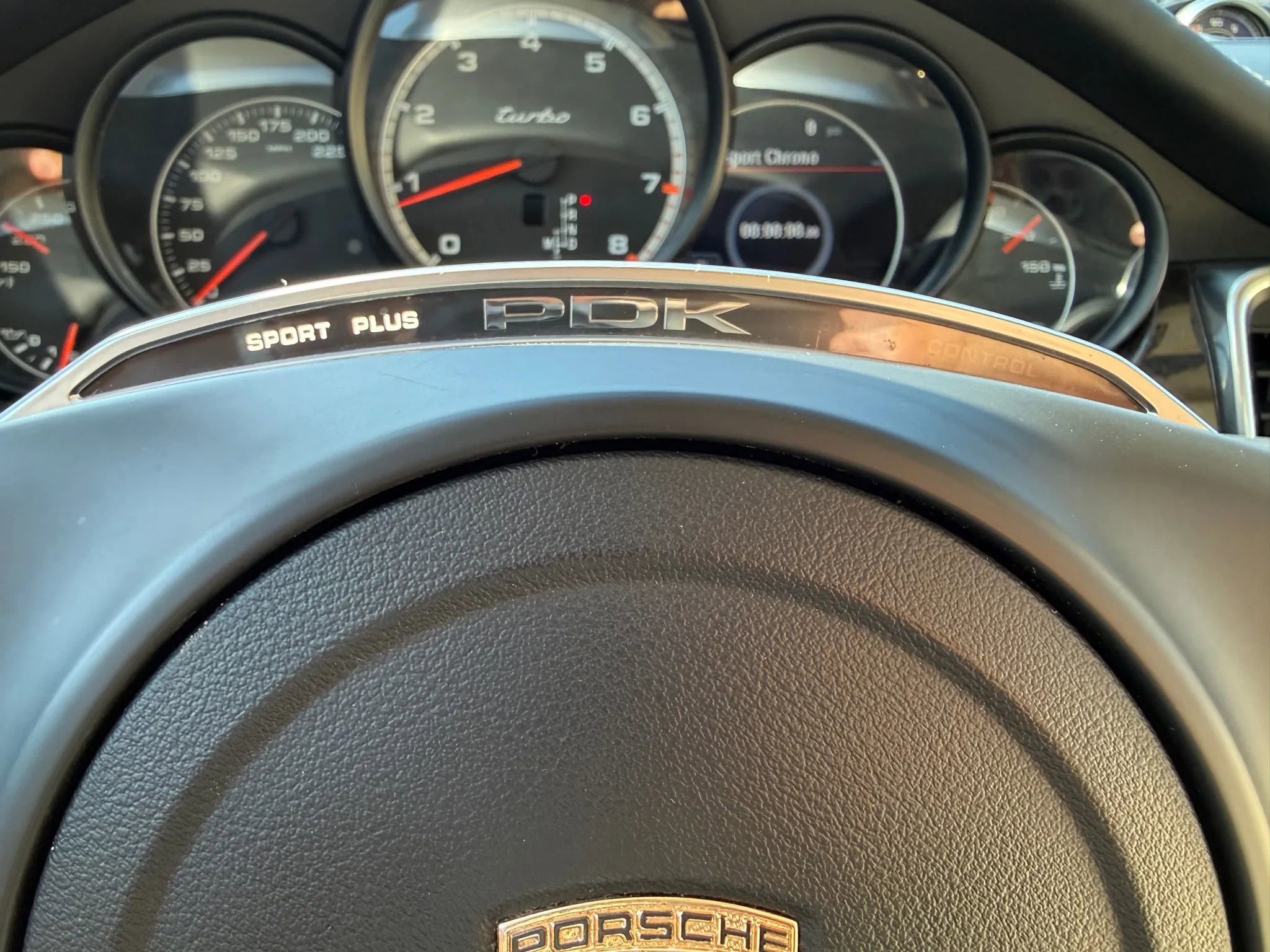 Used 2016 Porsche Panamera Turbo image 35