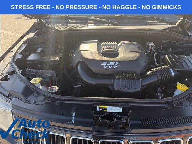 Used 2014 Jeep Grand Cherokee Laredo w/ Quick Order Package 23E AWD/4WD image 16